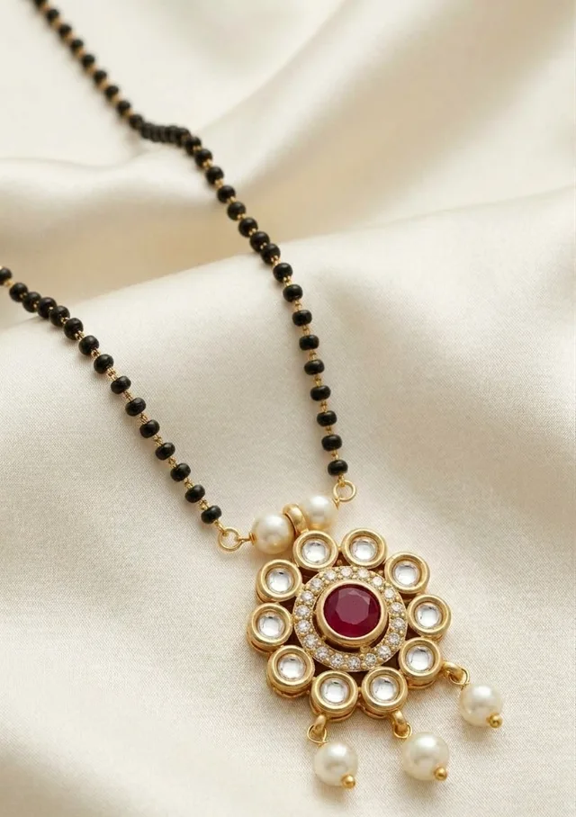 Kundan Floral Pendant Mangalsutra