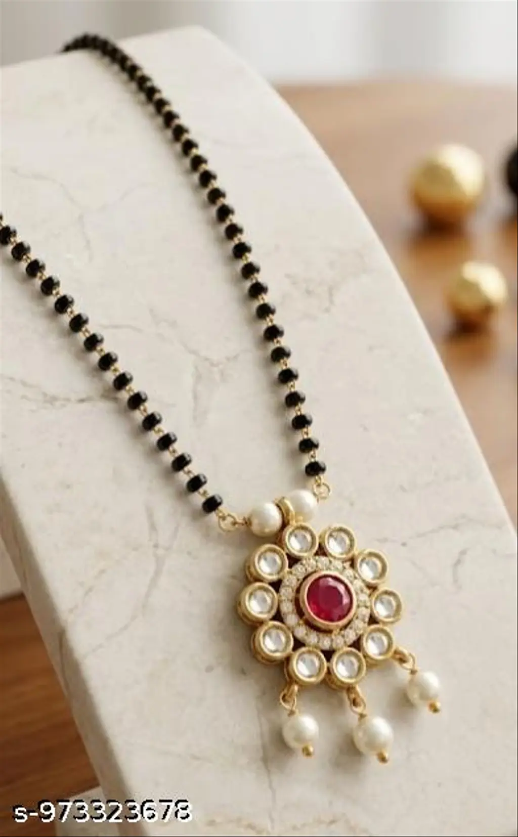 Kundan Floral Pendant Mangalsutra
